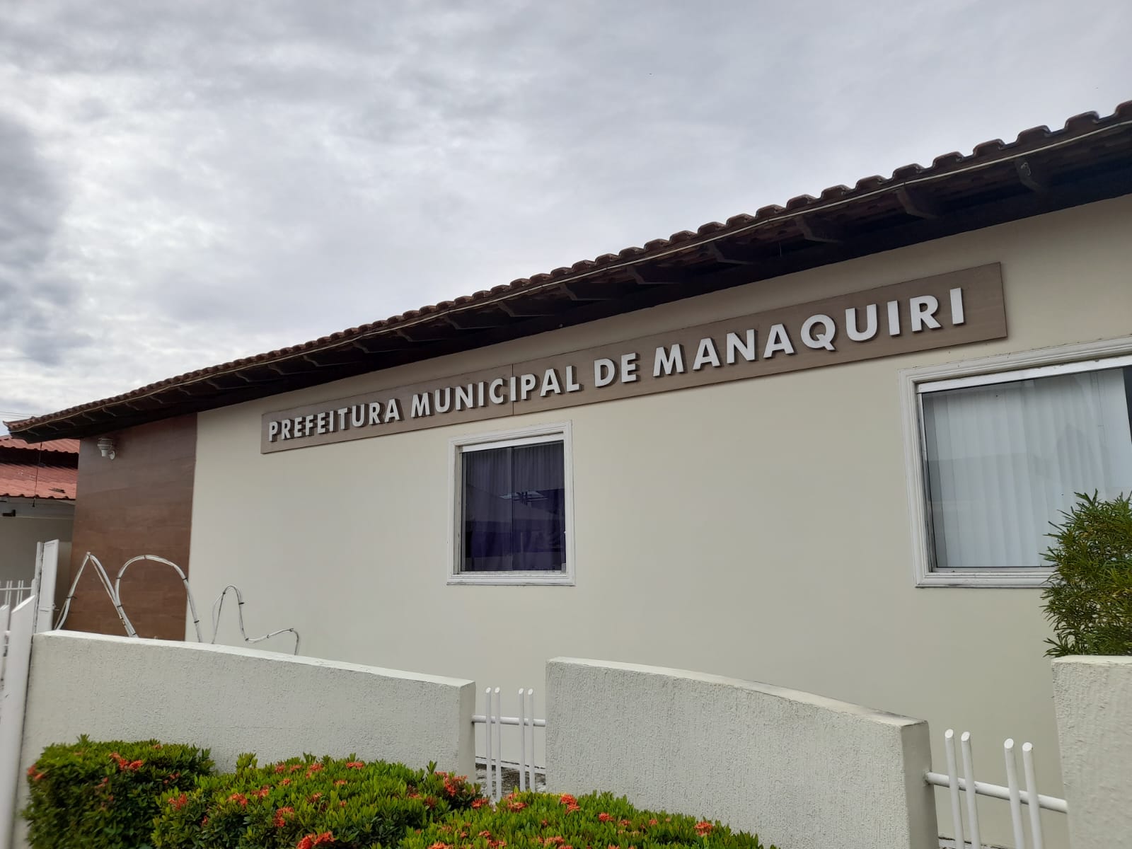 Foto do prédio da prefeitura municipal de Manaquiri